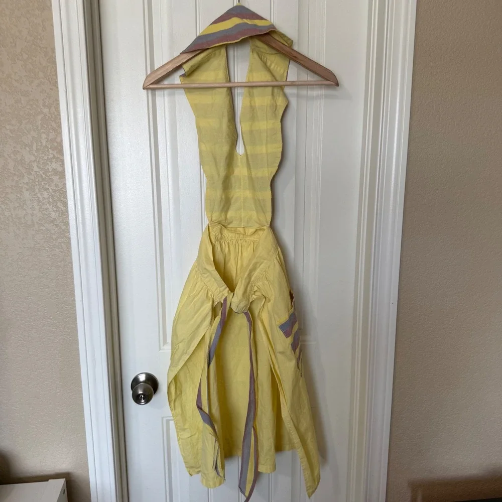 Unbranded Halter Apron Women One Size Yellow Striped Good Vintage Retro Pocket